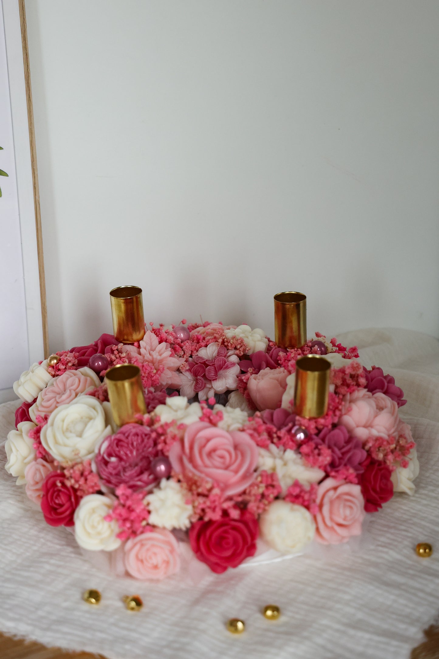 Großer Weihnachtskranz aus Wachsblüten