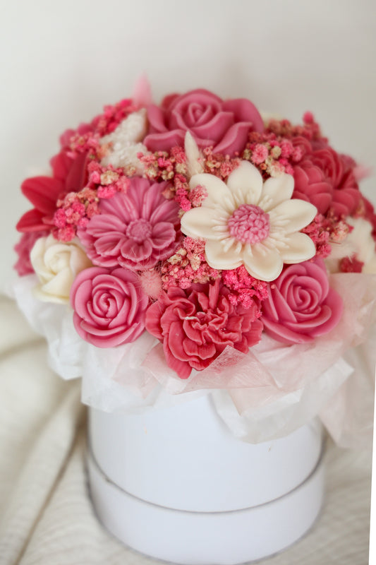 Blumenstrauß aus Wachsblüten Pink/Berry