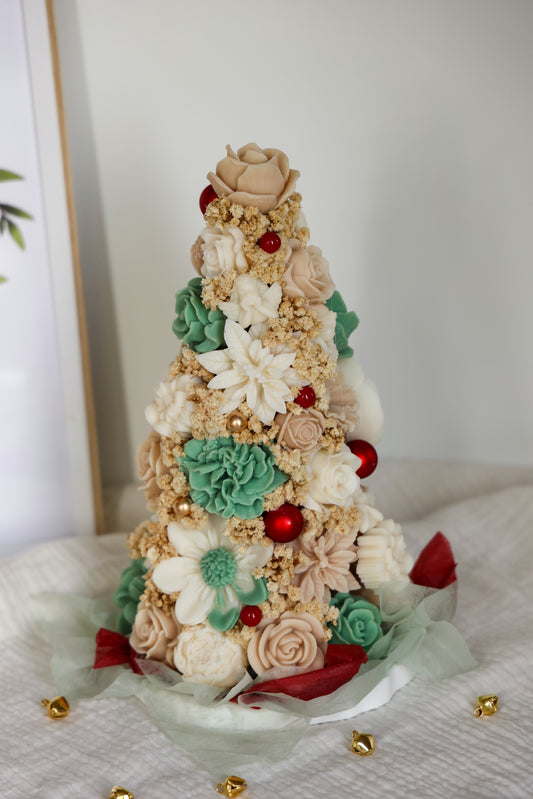 Weihnachtsblumentanne aus Wachsblüten