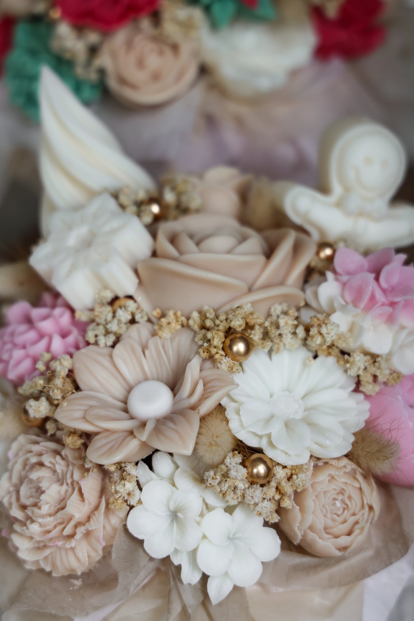 Weihnachtsblumenstrauß aus Wachs Pastell