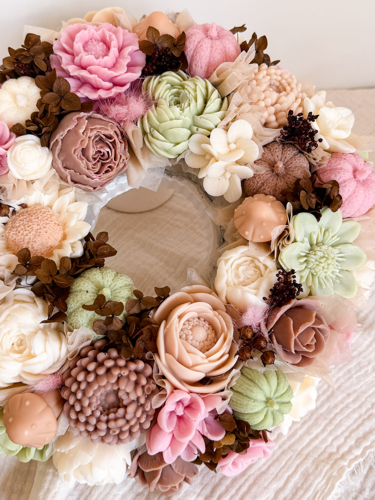 Herbst Blumenkranz aus Wachsblüten