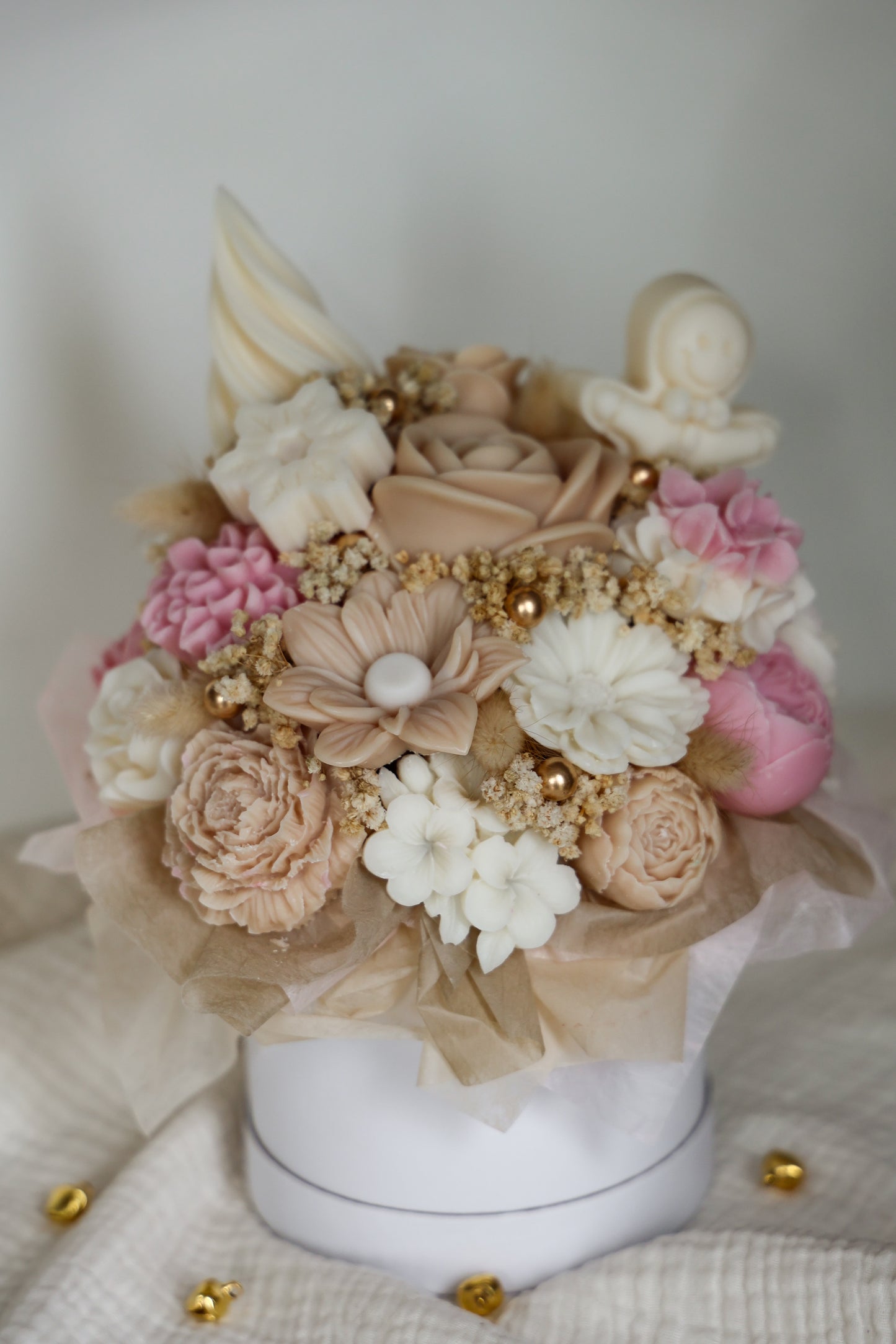 Weihnachtsblumenstrauß aus Wachs Pastell