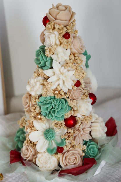 Weihnachtsblumentanne aus Wachsblüten