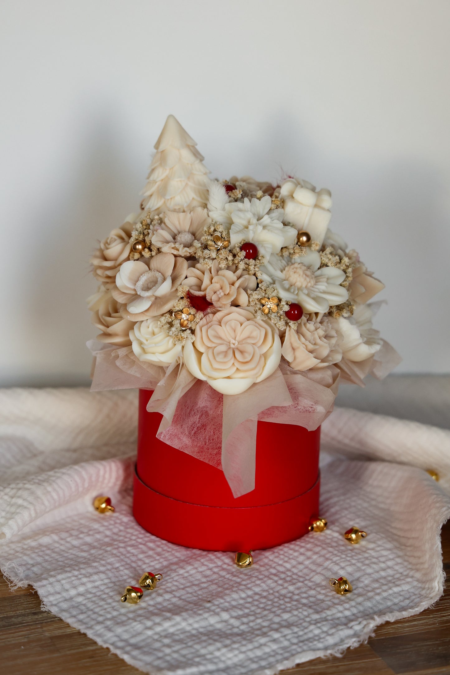 Weihnachtsblumenstrauß aus Wachs Rot