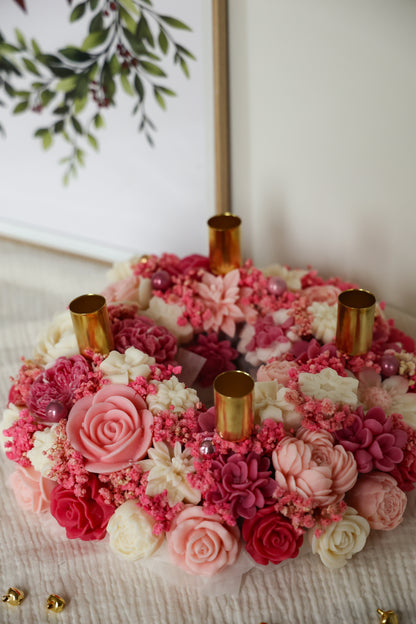 Großer Weihnachtskranz aus Wachsblüten