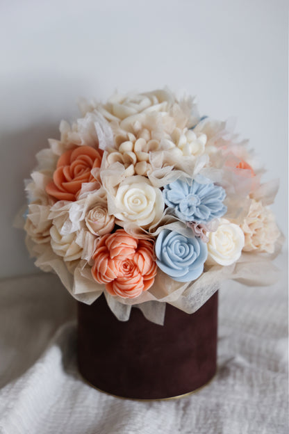 Blumenstrauß aus Wachsblüten Samt Choco