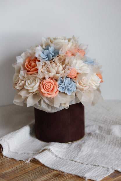 Blumenstrauß aus Wachsblüten Samt Choco