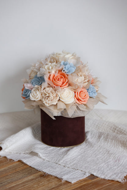 Blumenstrauß aus Wachsblüten Samt Choco