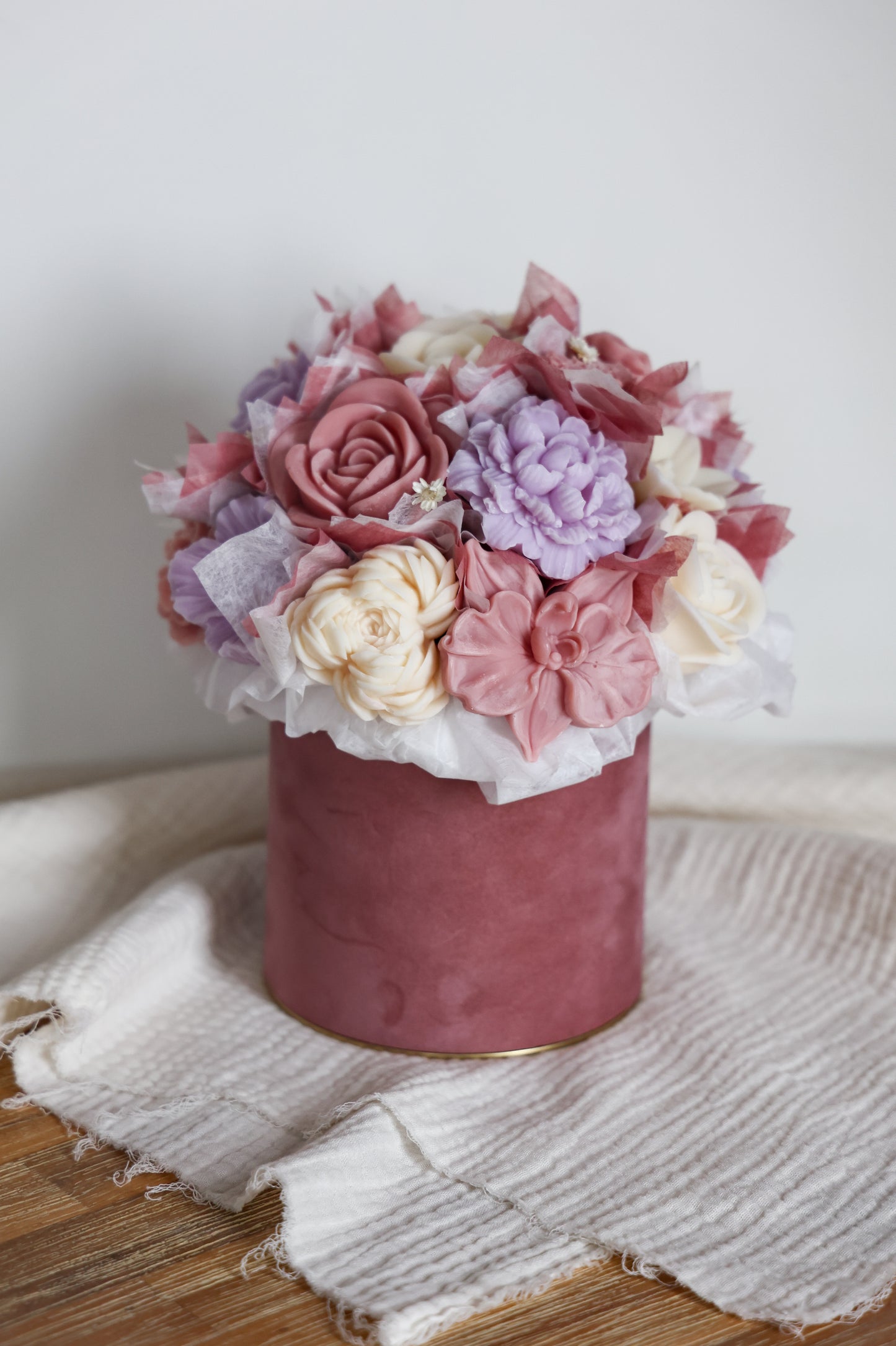 Blumenstrauß aus Wachsblüten Samt Altrosa