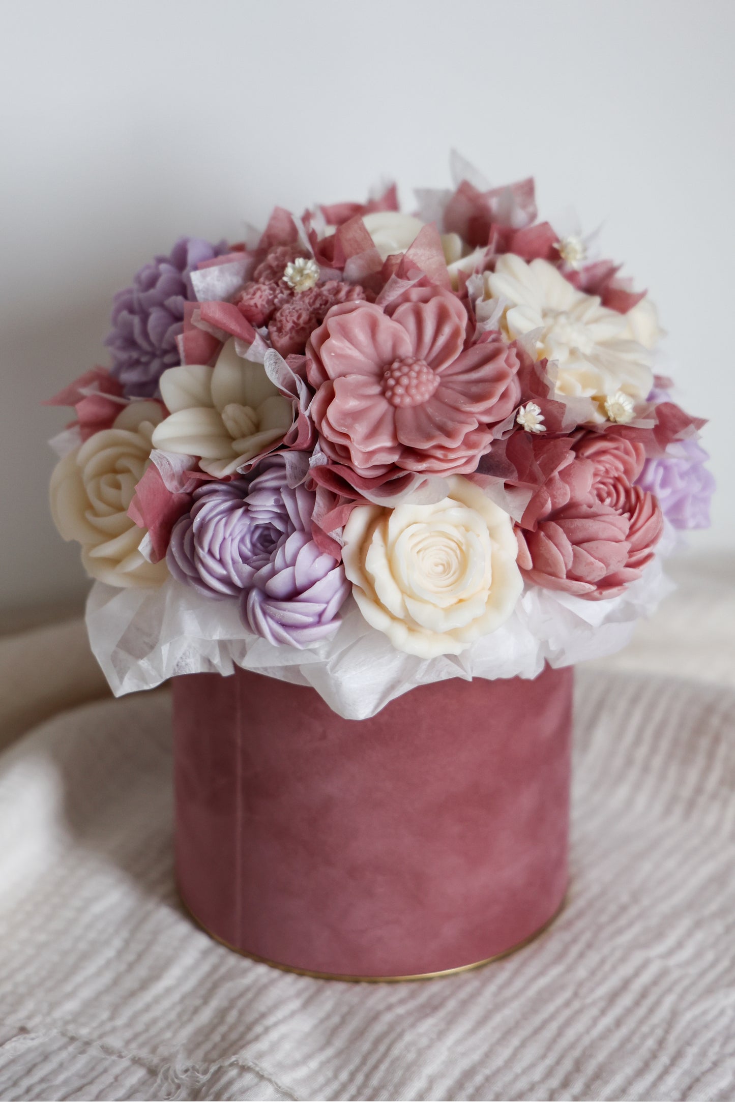 Blumenstrauß aus Wachsblüten Samt Altrosa
