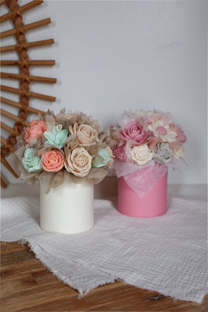 Blumenstrauß aus Wachblüten Vanilla Peach