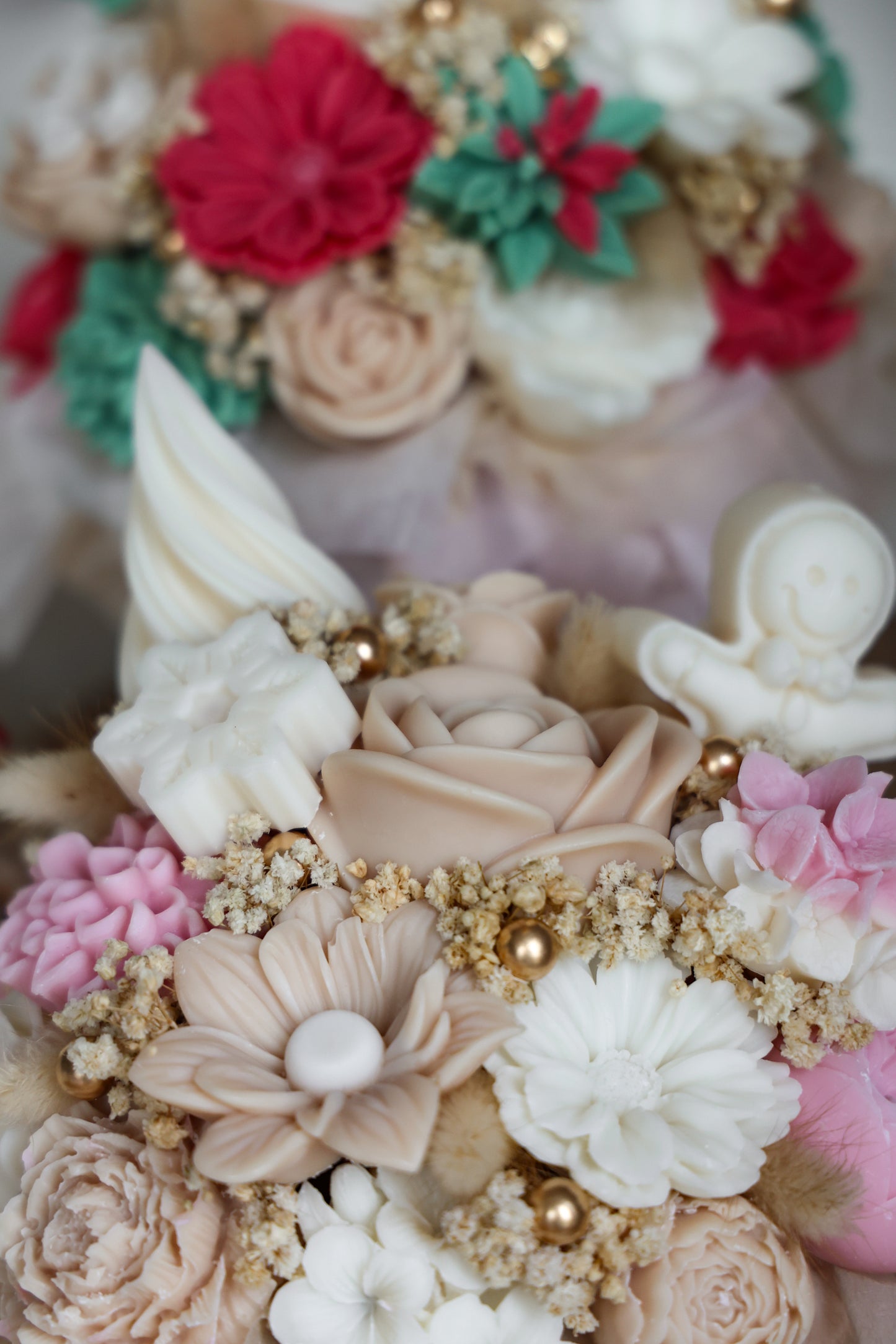 Weihnachtsblumenstrauß aus Wachs Pastell