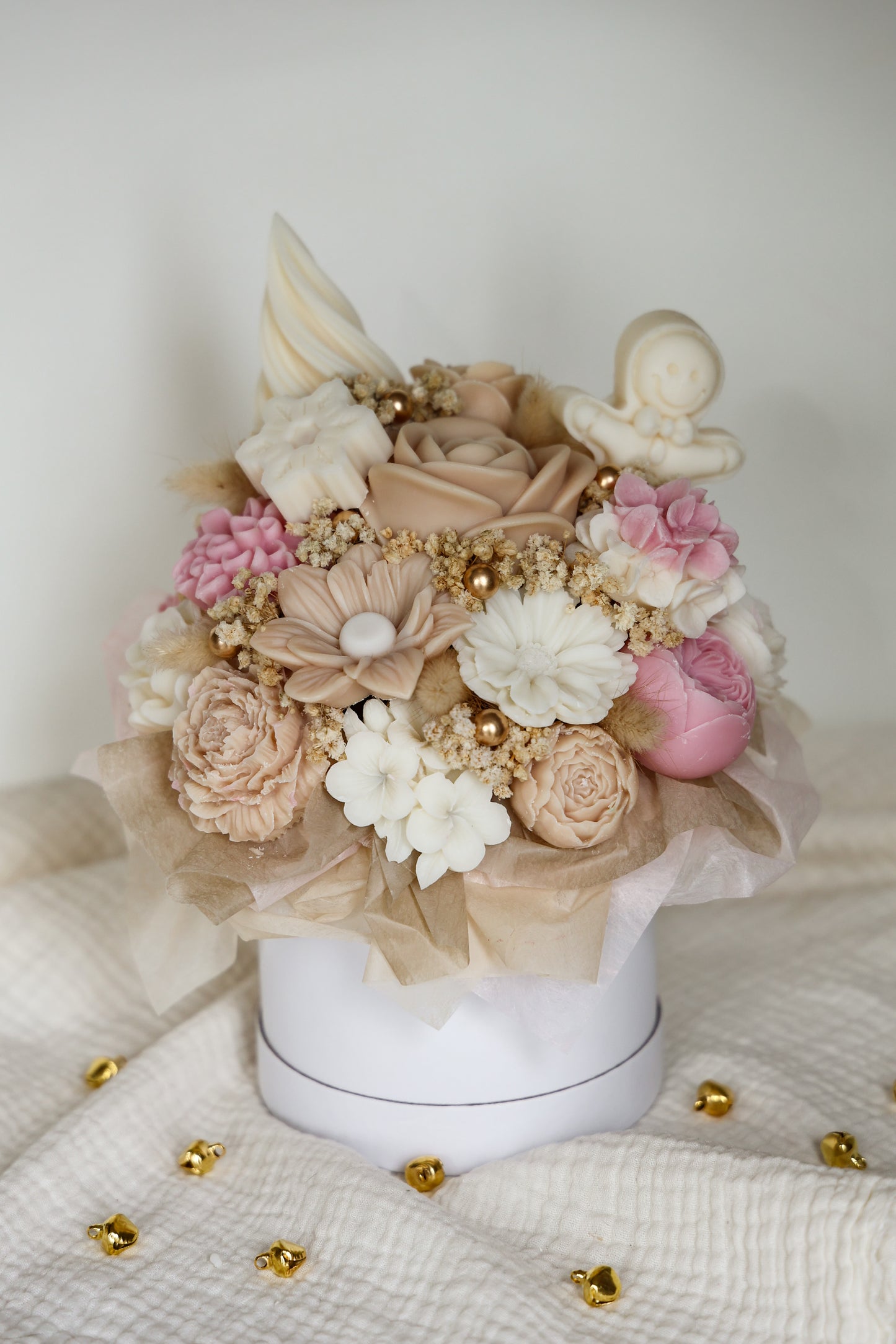 Weihnachtsblumenstrauß aus Wachs Pastell