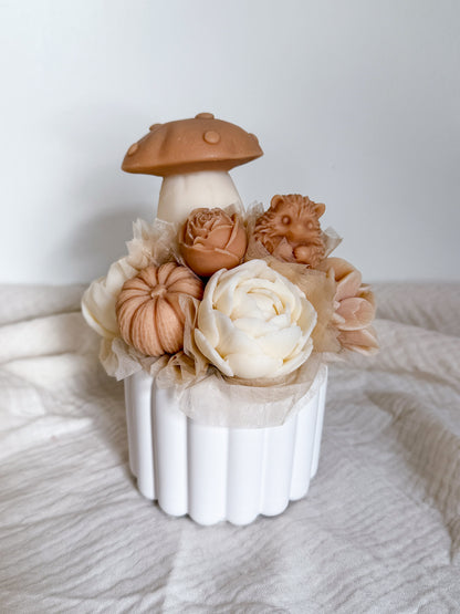 Herbst Blumenstrauß aus Wachsblüten Pilz