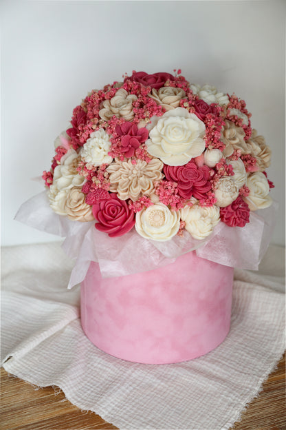 XXL Blumenstrauß aus Wachsblüten Samt Puder/Berry