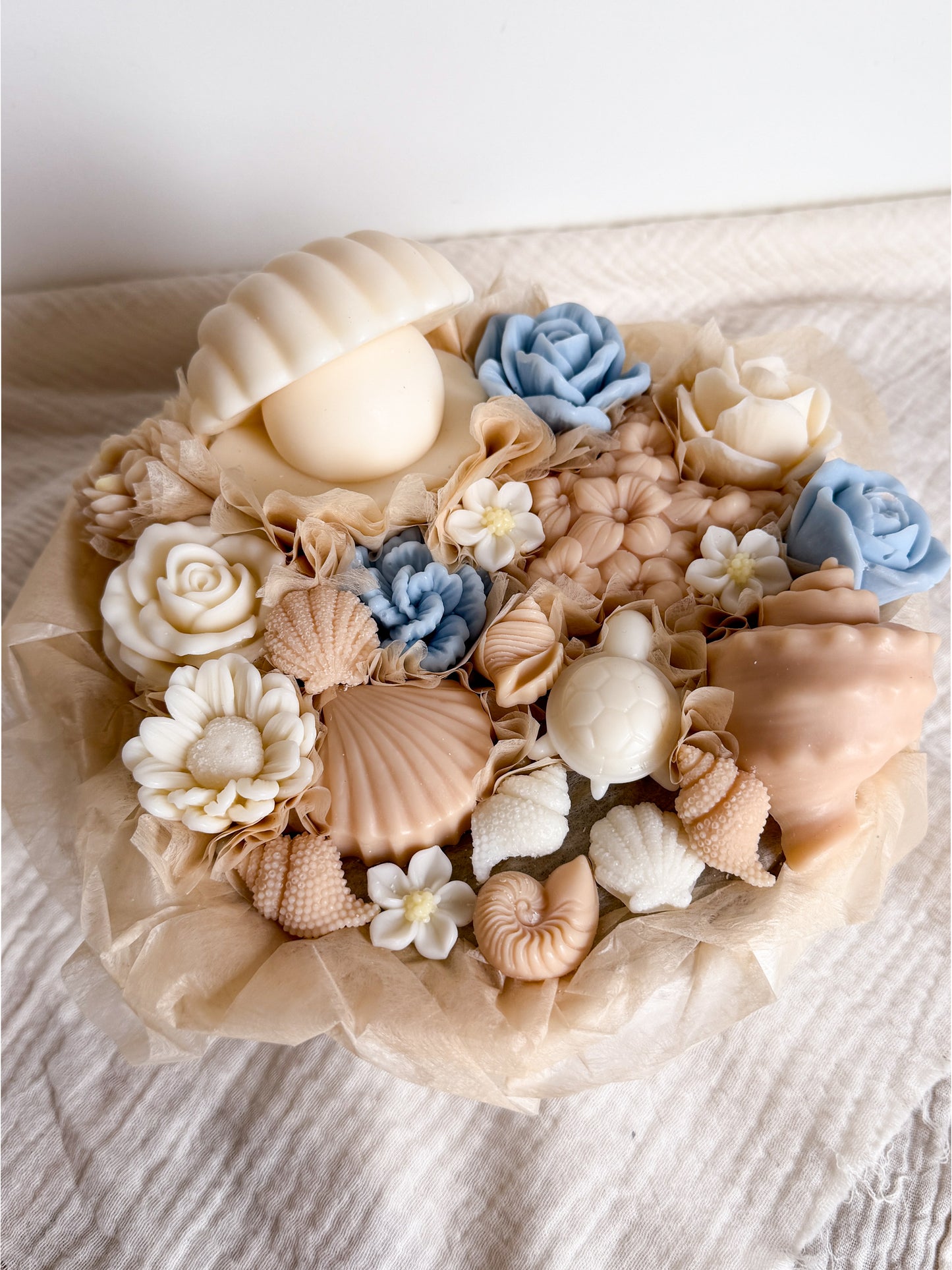 Strandschale aus Wachsblüten