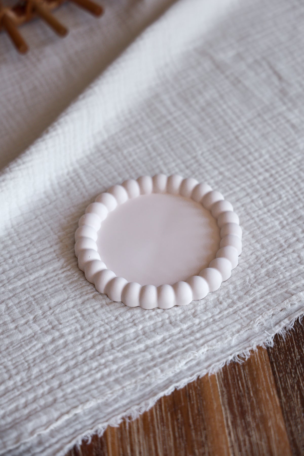Runder Teller kleine Bubbles – Niki Candle